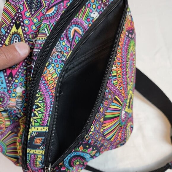 Sakroots Women's On The Go Sling Backpack 🌈 - Picture 4 of 8